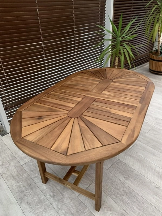 tisch für terrasse