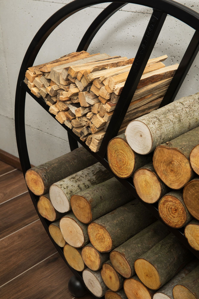 holzscheitregal innen