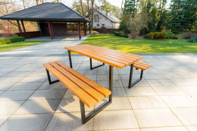 Tisch_Atlas.jpg