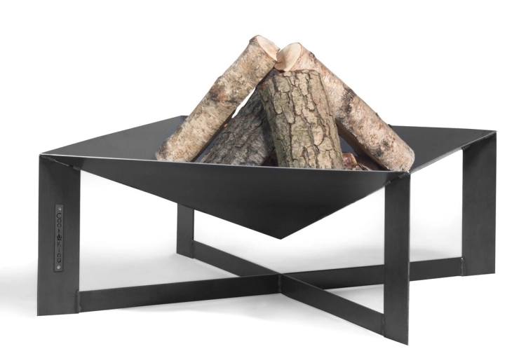 Feuerstelle Cuba mit Holz
