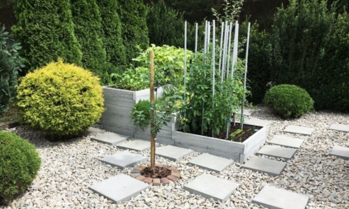 Beton-Gemüsegarten_BRETT-form_4_Typ_T_H-58cm_1.jpg