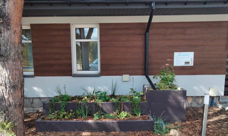 Hochbeet Beton abgestuft Holzbrett-Optik Form 28 3