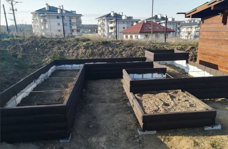 Beton-Gemüsegarten_halbstamm-form_3_Typ_H-81cm_2.jpg