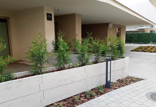 Beton-Gemüsegarten_travertyn-form_1_Typ_H-86cm_1.jpg
