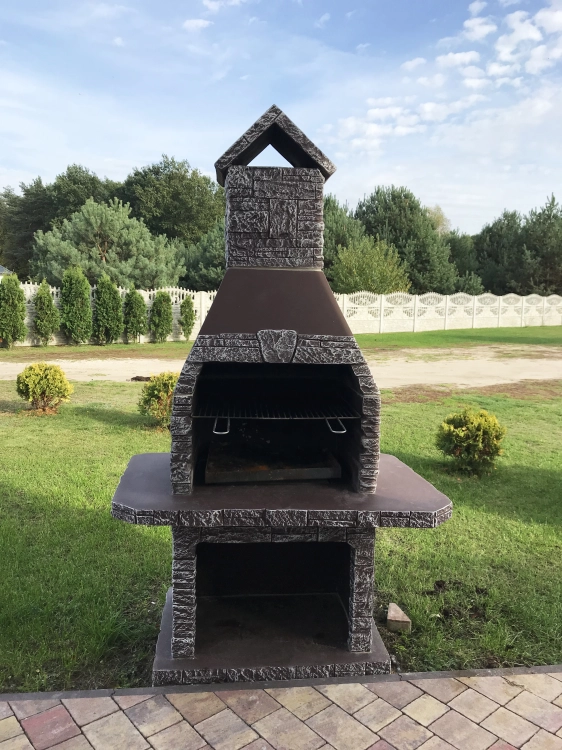 Gartengrill Steinoptik Anthrazit-Weiß – langlebiger Betonkamin für Grillmeister.