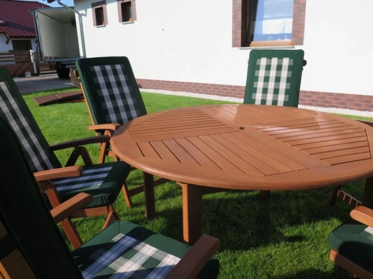 Gartentisch Holz rund COCOS 140 oder 180 cm Durchmesser 140 cm (9).webp