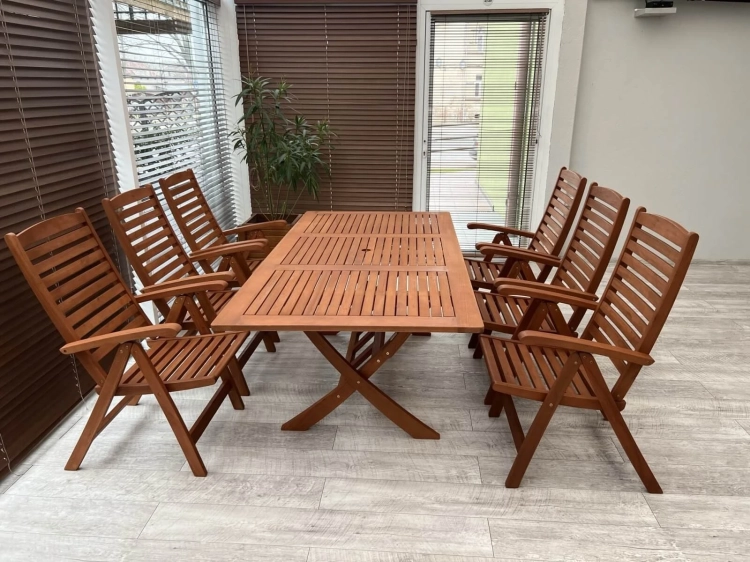 Gartenmöbel Set aus Eukalyptusholz Bradford Tisch (200x100 cm) + 6 Calgary Stühle 2.webp