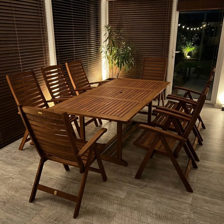 Gartenmöbel-Set aus Eukalyptusholz Tisch Bradford (200x100 cm) + 8 Calgary Stühle berlin mercurius shop 2.webp