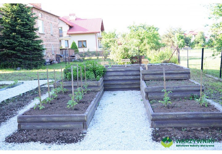 Hochbeet-aus-Beton-in-Holzbrett-Optik-Form-6-Typ-T-H-58-cm-5.jpg